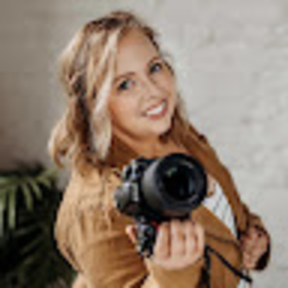 Meet your Posher, Brooke - Picture 1 of 1